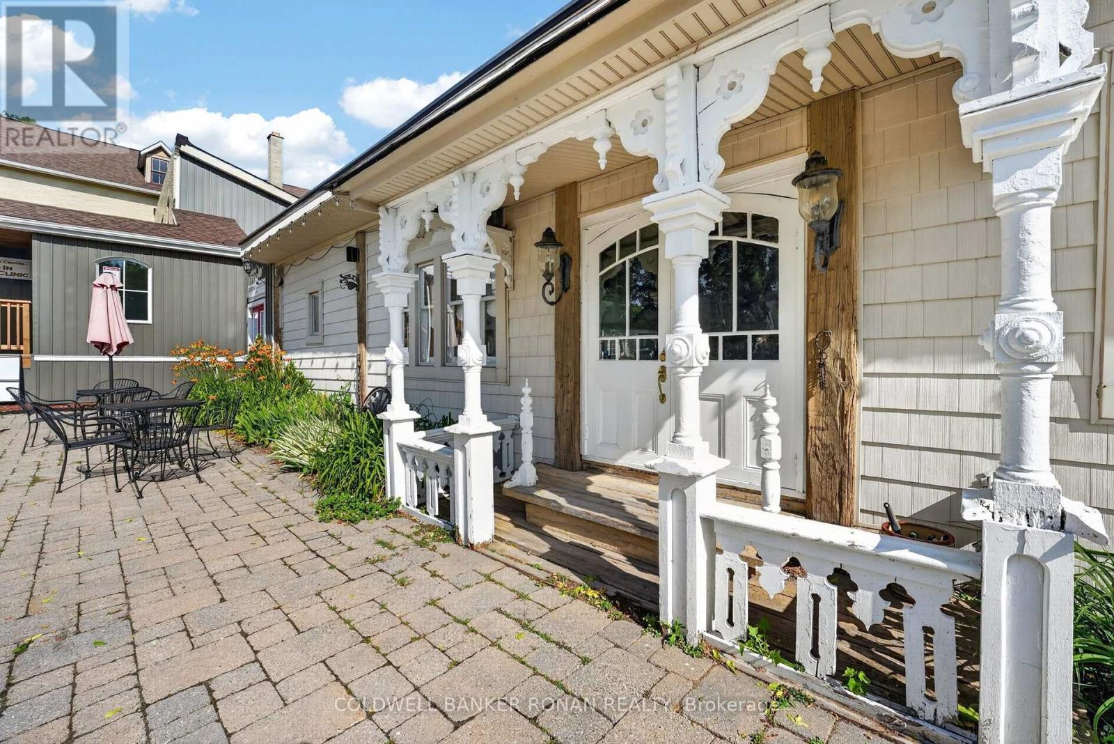 238 Barrie Street Property Photo 20