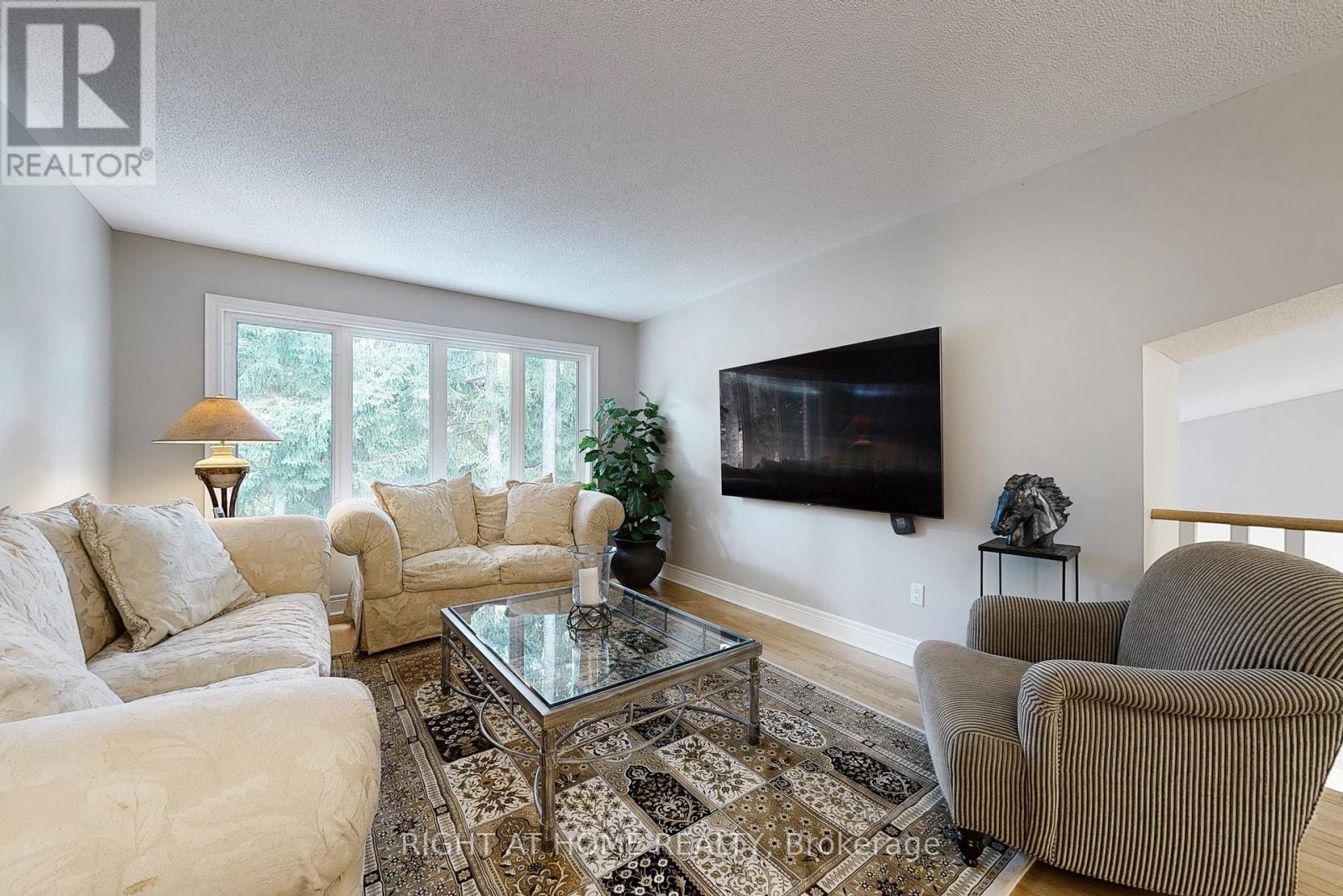 9 Arlington Way Property Photo 24