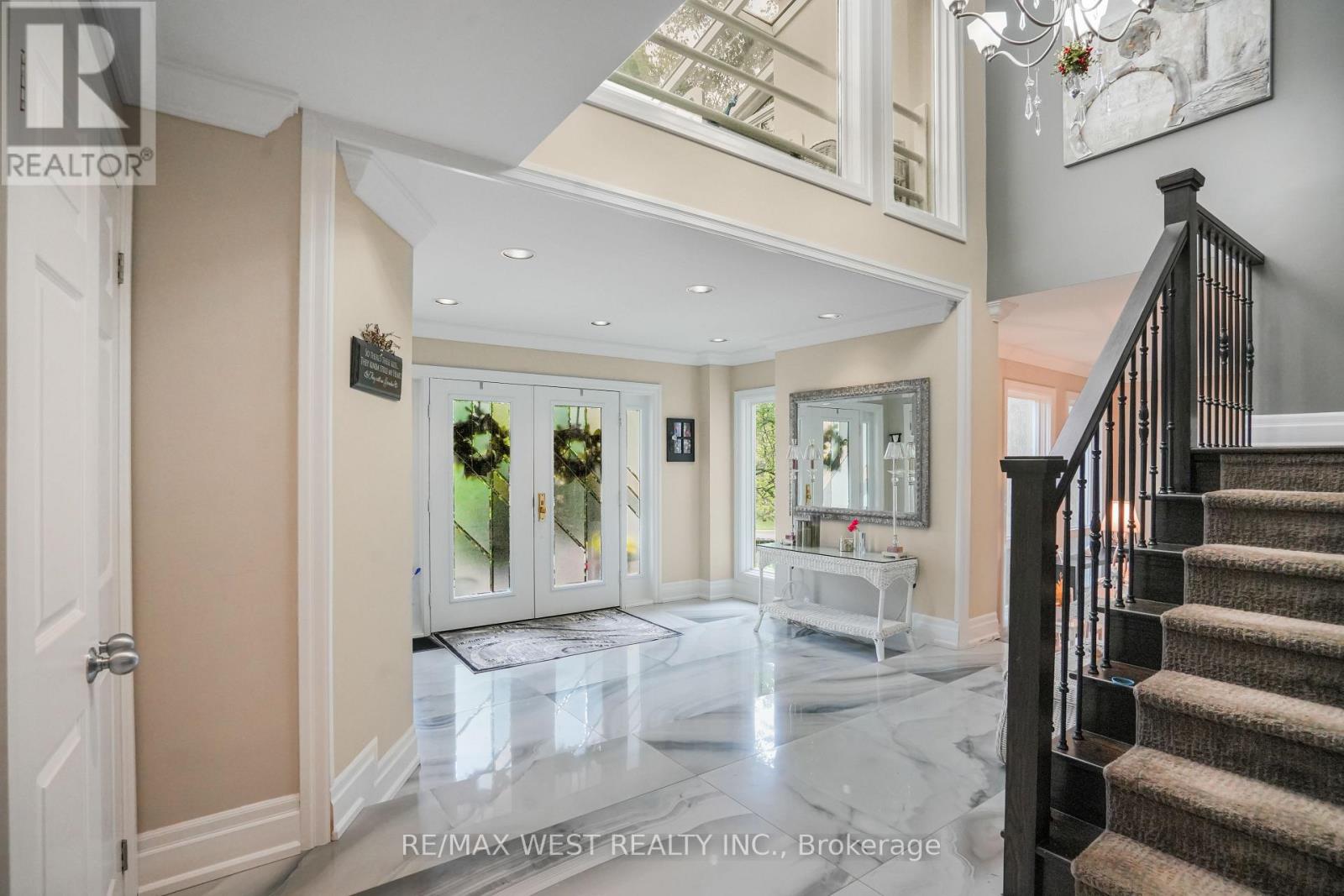 179 Ellis Avenue Property Photo 2