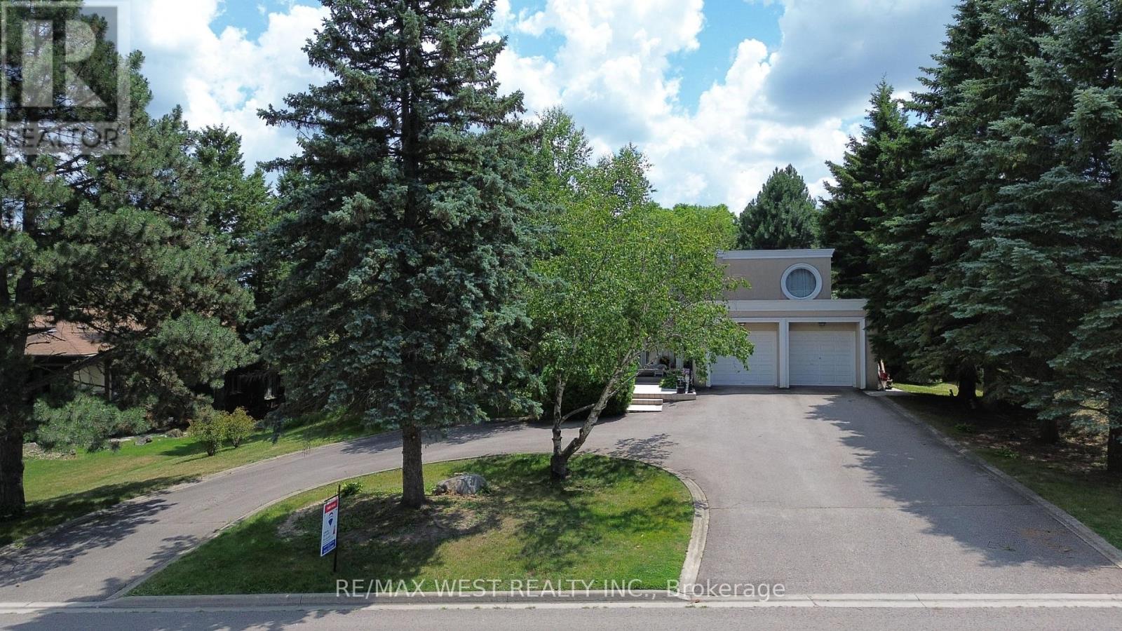179 Ellis Avenue Property Photo 4