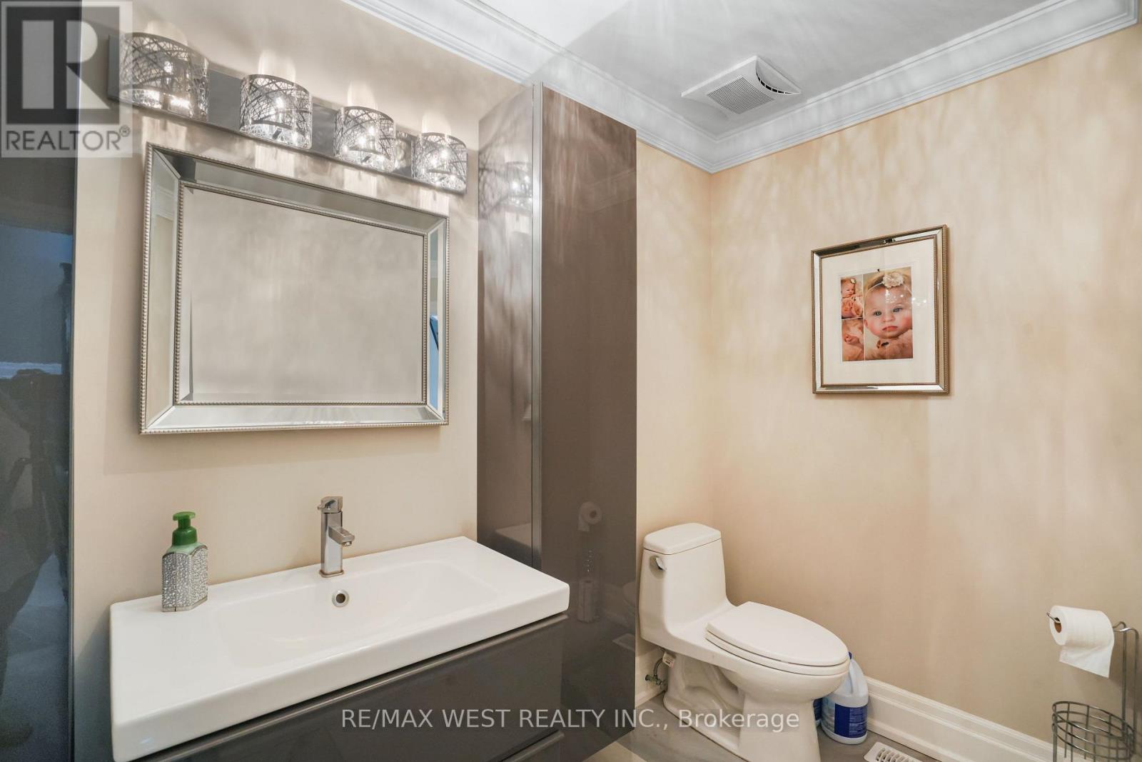179 Ellis Avenue Property Photo 9