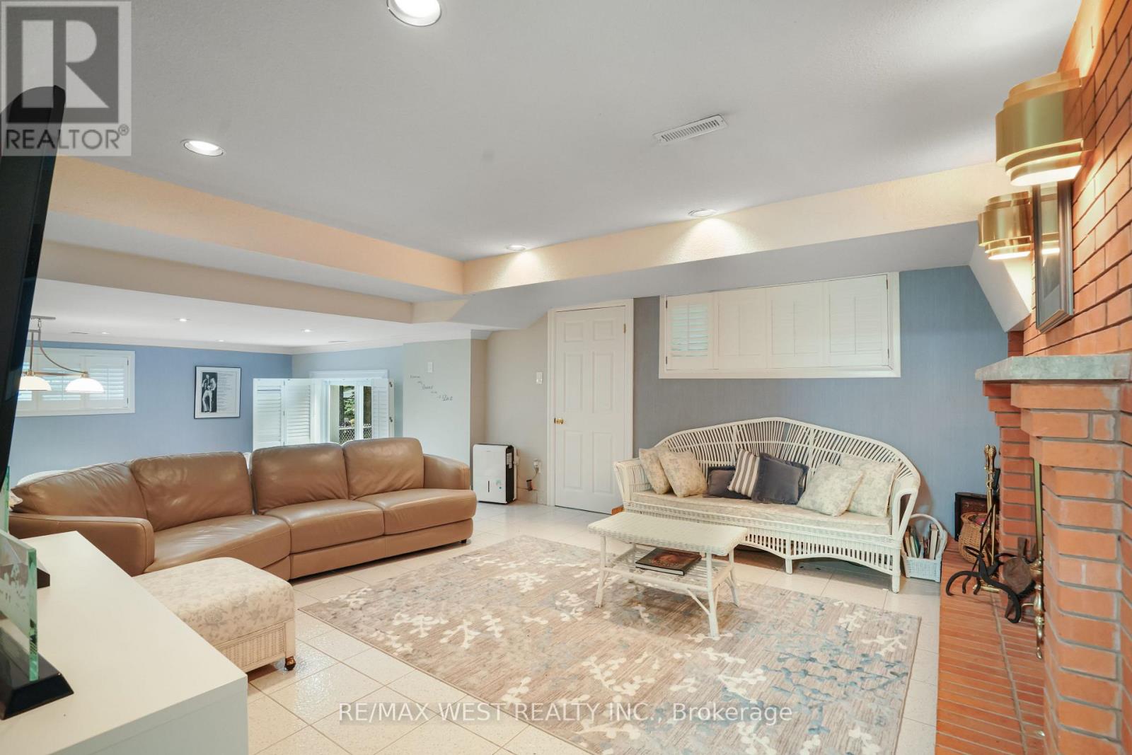 179 Ellis Avenue Property Photo 28