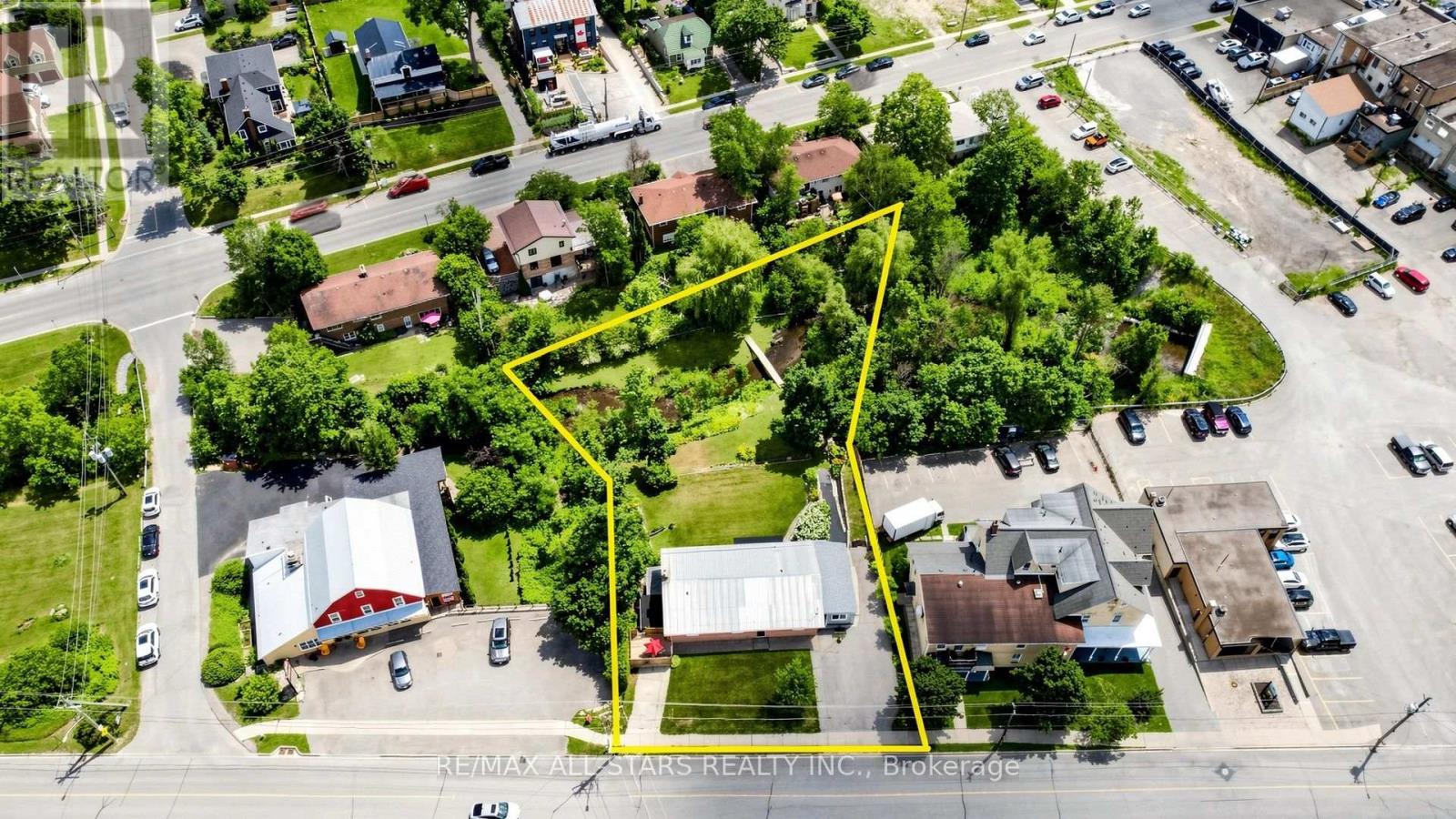 43 Toronto Street N Property Photo 3