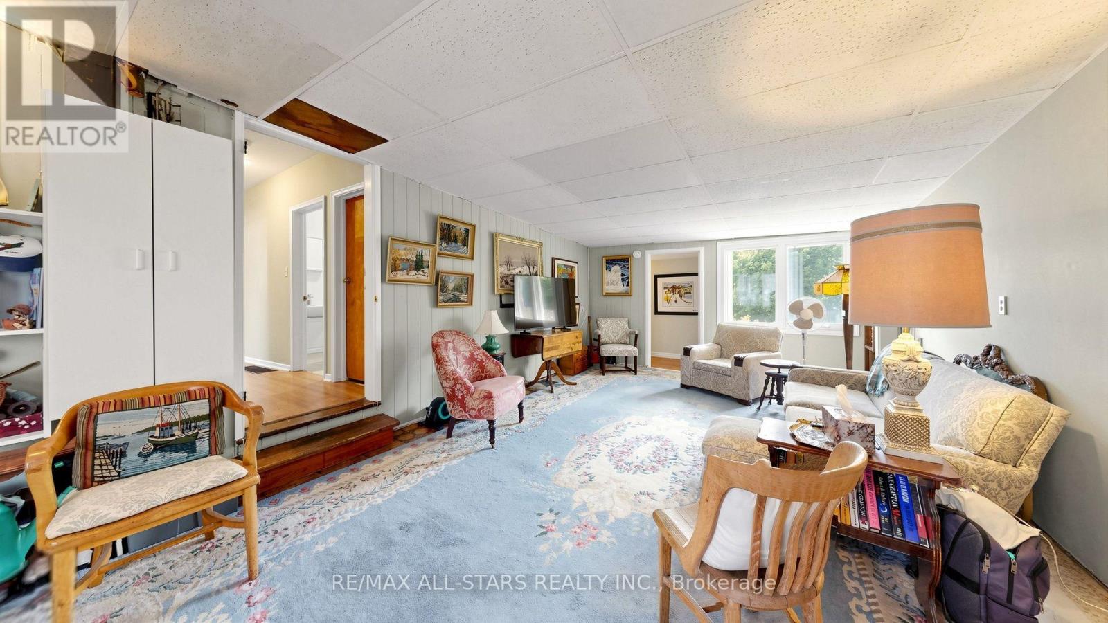 43 Toronto Street N Property Photo 10