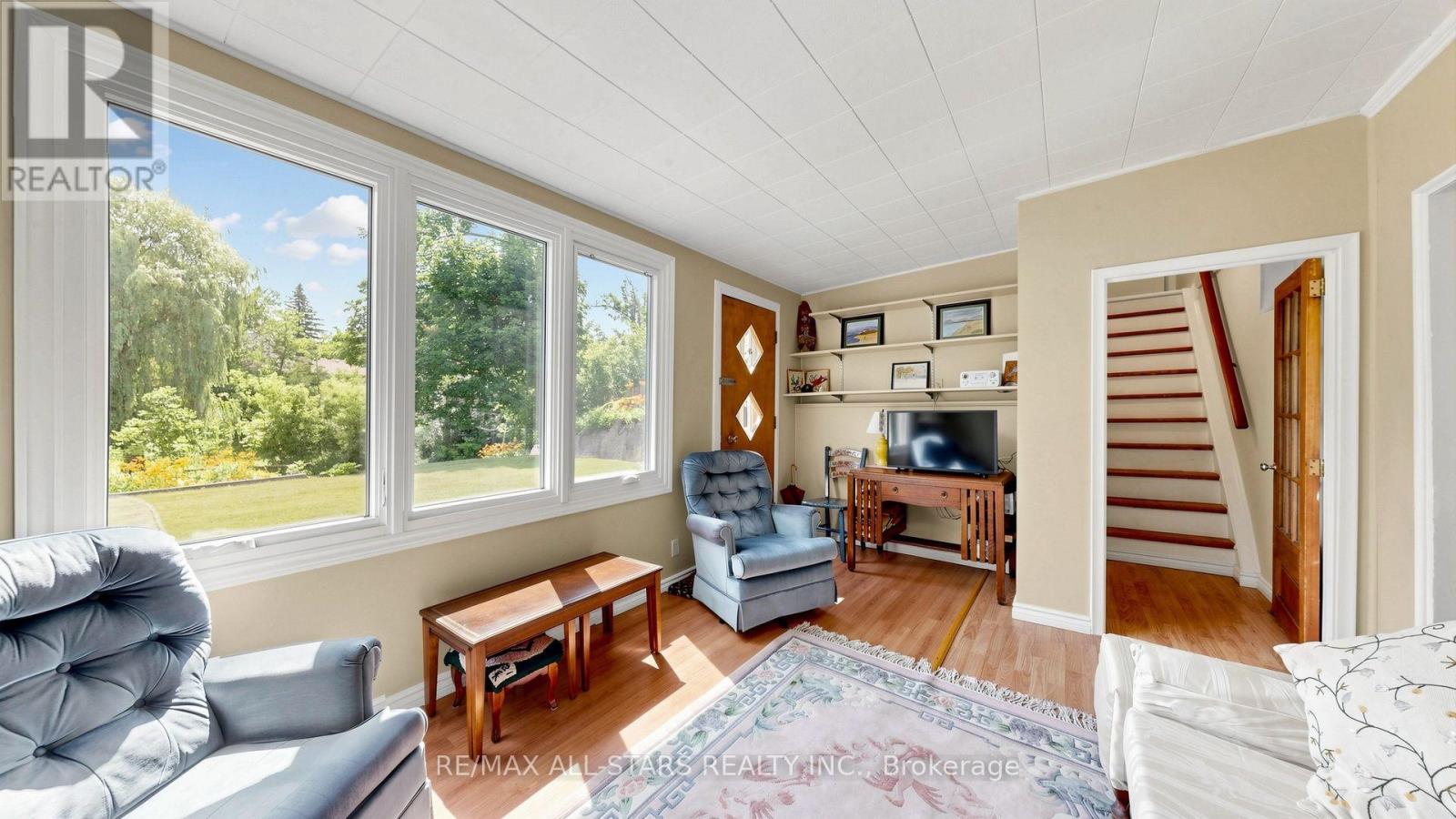 43 Toronto Street N Property Photo 16