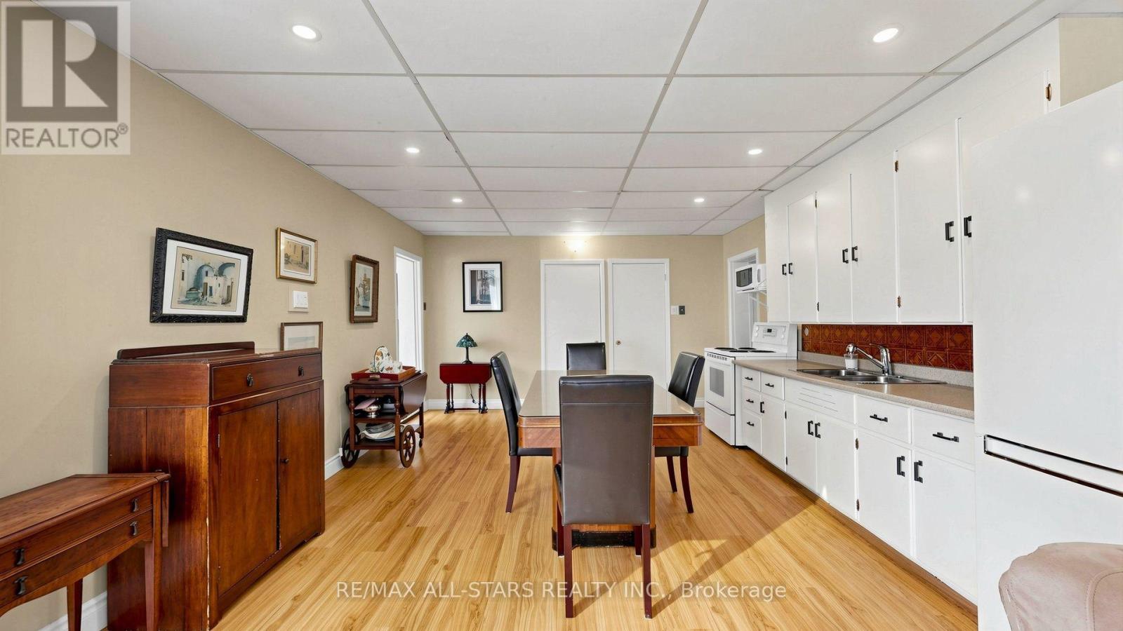 43 Toronto Street N Property Photo 18