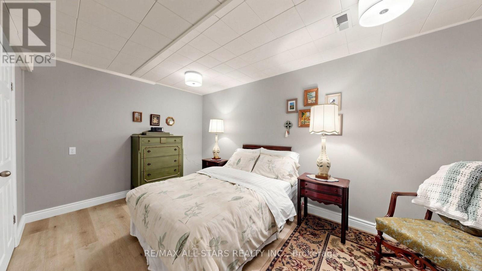43 Toronto Street N Property Photo 21