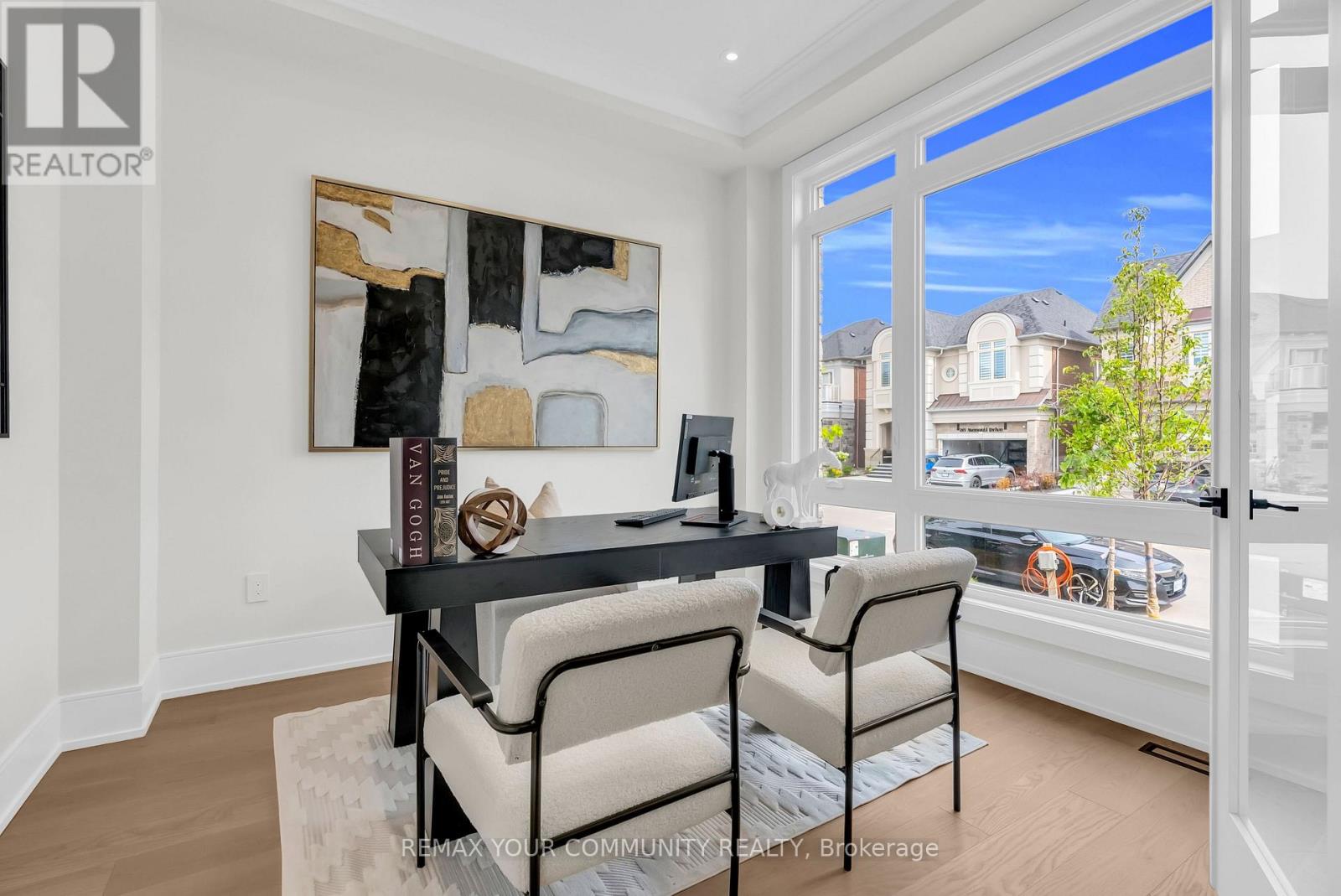 23 Menotti Drive Property Photo 10