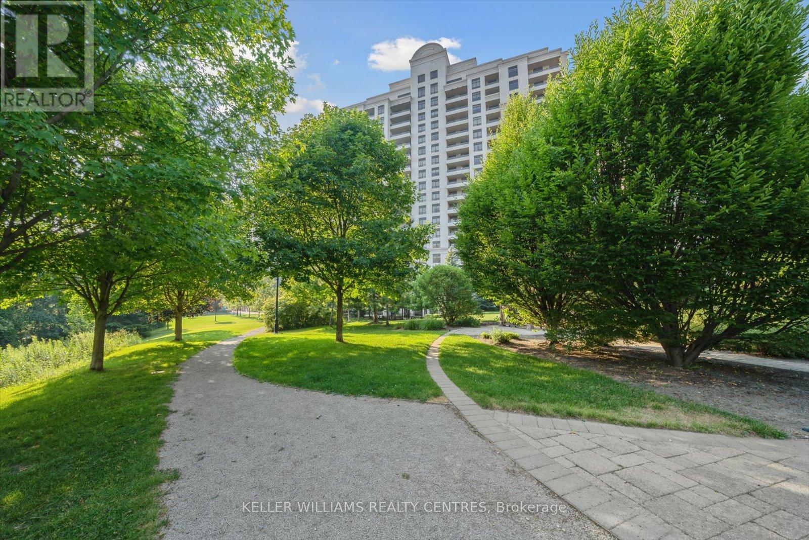 902 - 9245 Jane Street Property Photo 2
