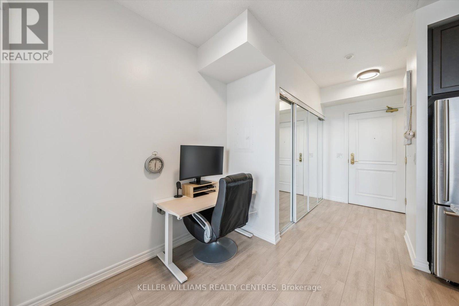 902 - 9245 Jane Street Property Photo 12