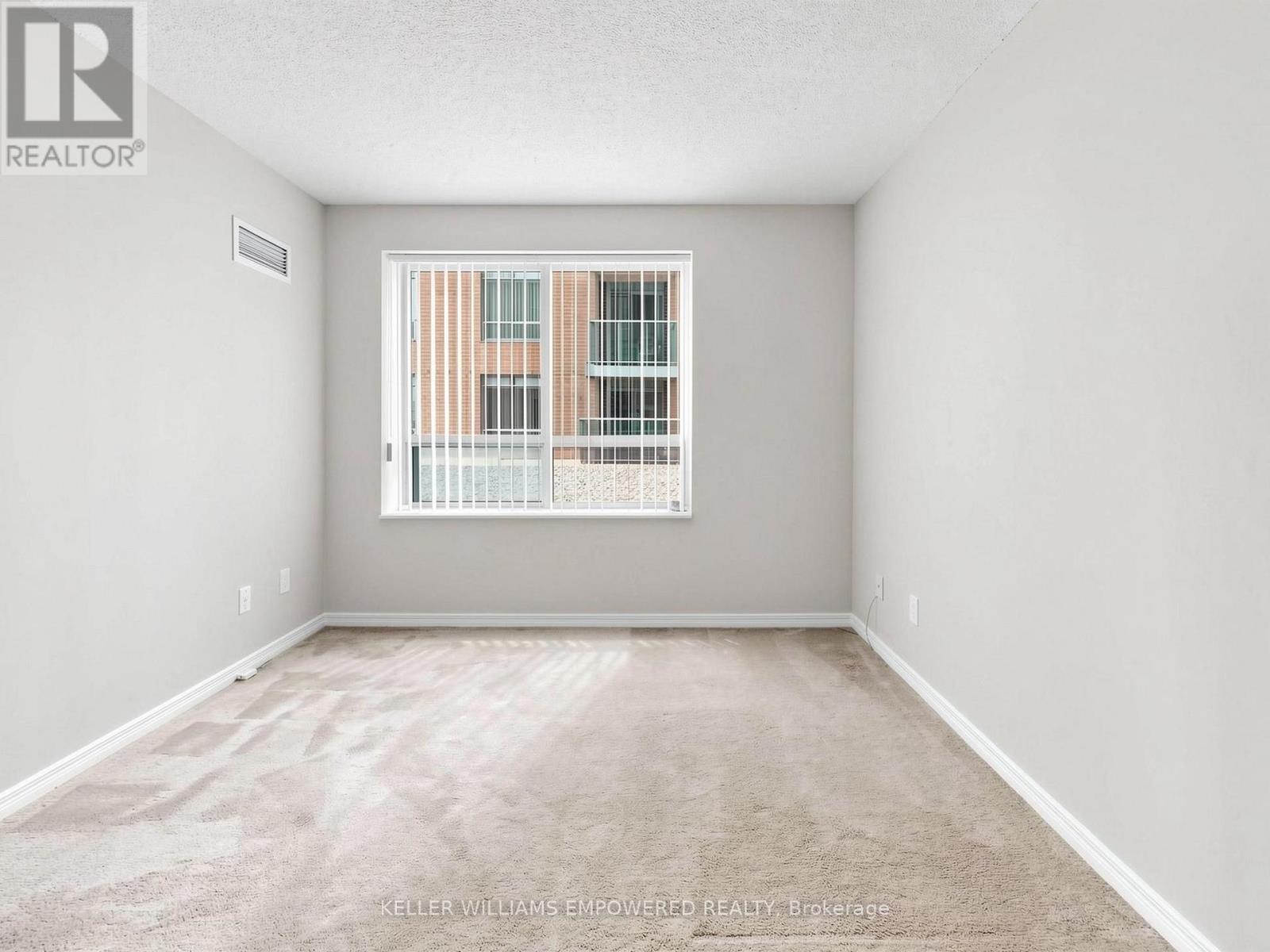 211 - 11 Oneida Crescent Property Photo 12
