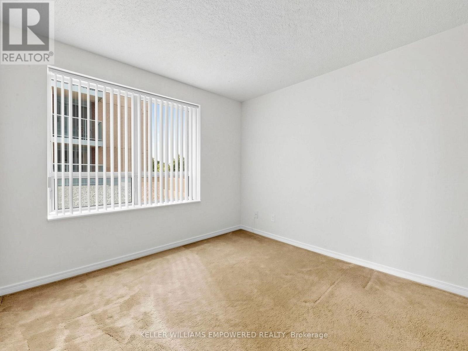 211 - 11 Oneida Crescent Property Photo 13