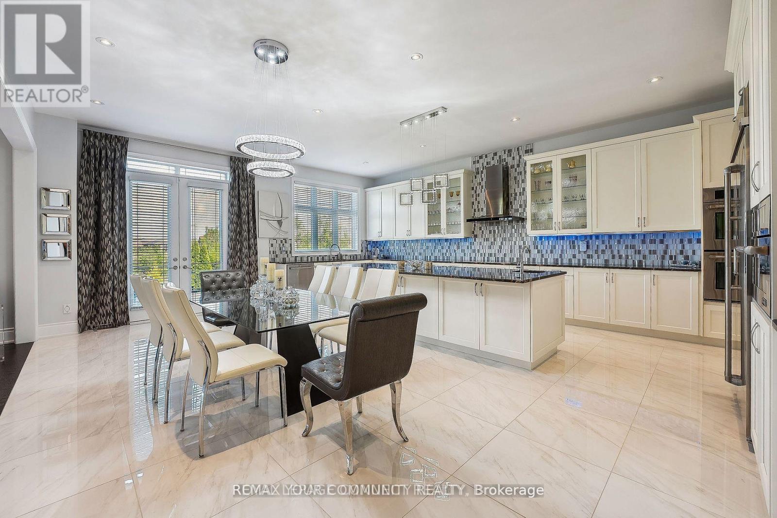 336 Farrell Road Property Photo 8