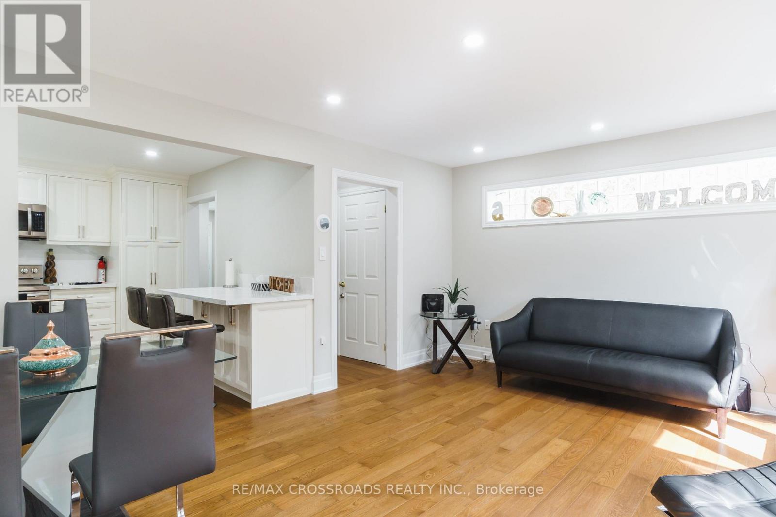 50 Widdifield Avenue Property Photo 6