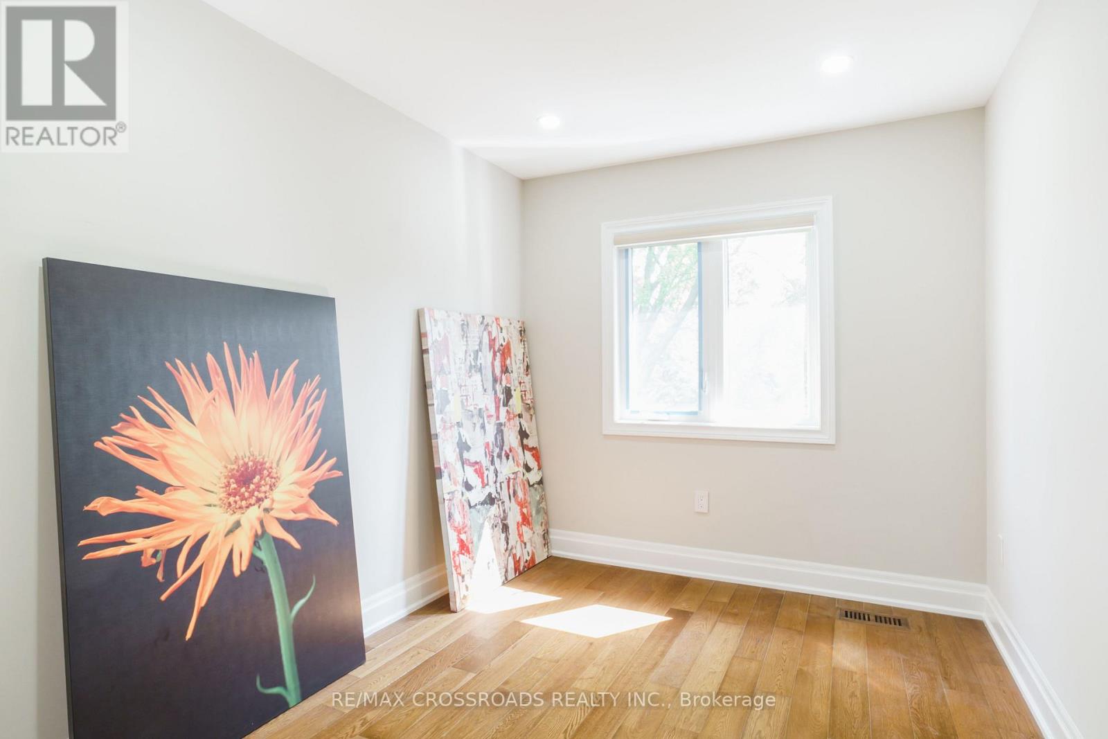 50 Widdifield Avenue Property Photo 16