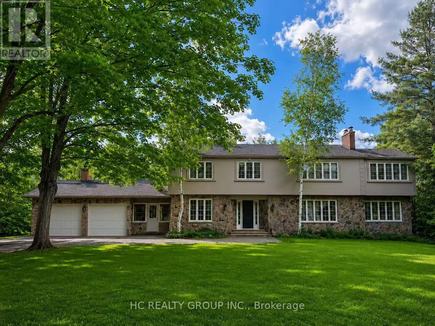 16 Bernadotte Drive Property Photo 3