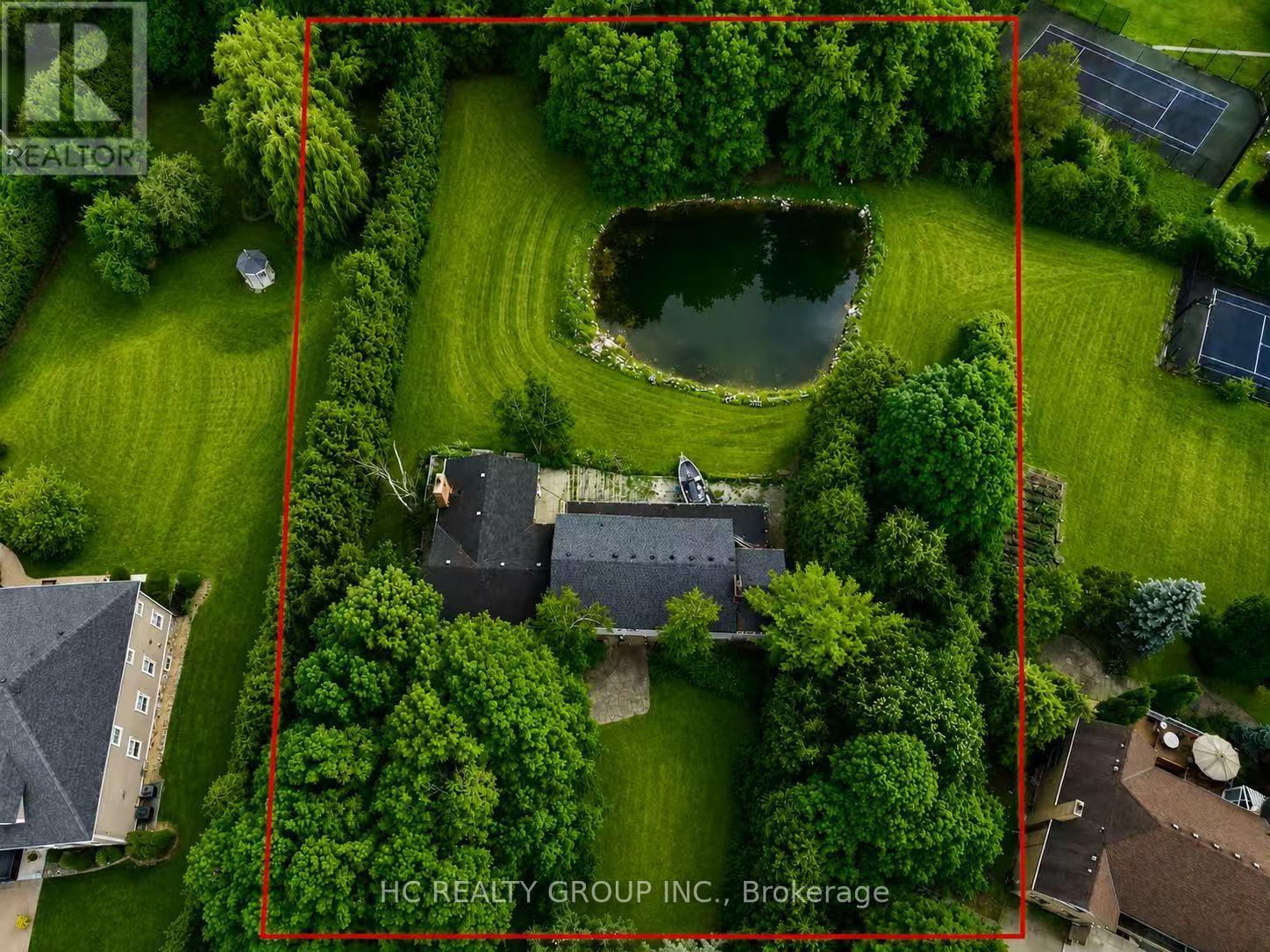 16 Bernadotte Drive Property Photo 8