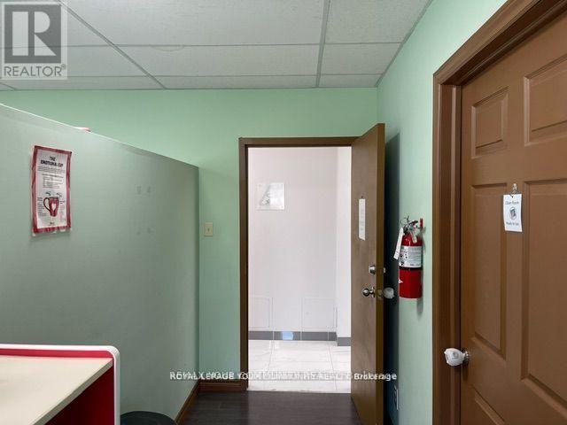 202 - 107 Holland Street E Property Photo 4