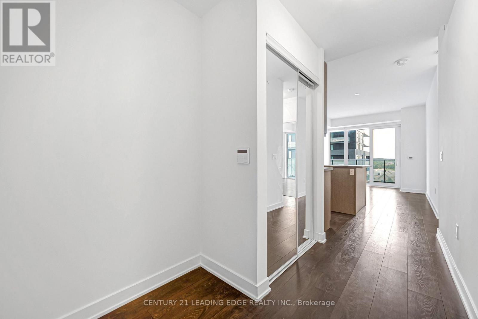 707 - 95 Oneida Crescent Property Photo 4