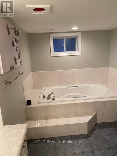 24 Coburn Crescent Property Photo 7