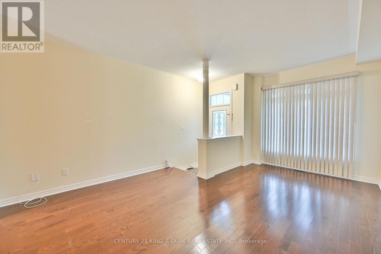 10 LUNDIGAN DRIVE