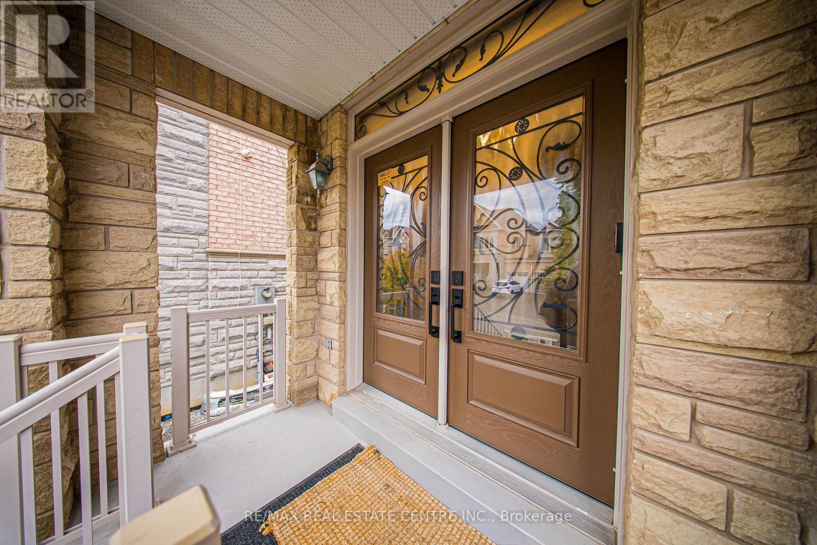 8 Bristlewood Crescent Property Photo 3
