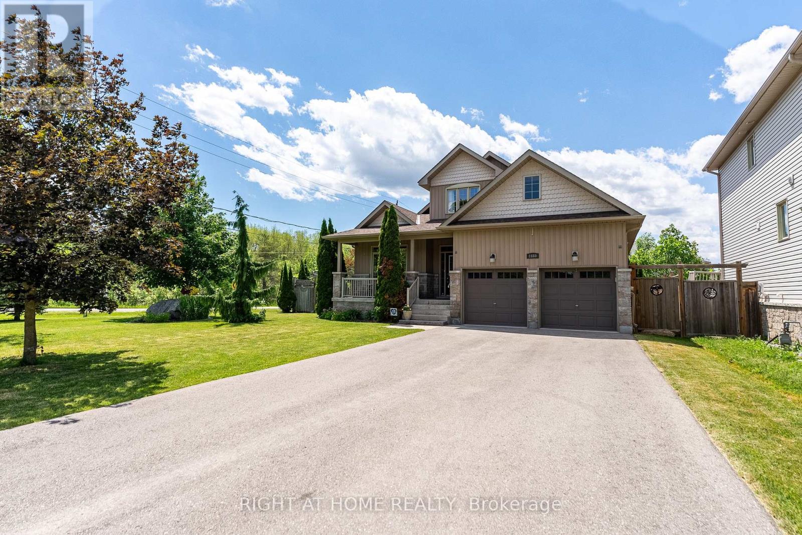 1660 Moyer Avenue Property Photo 1