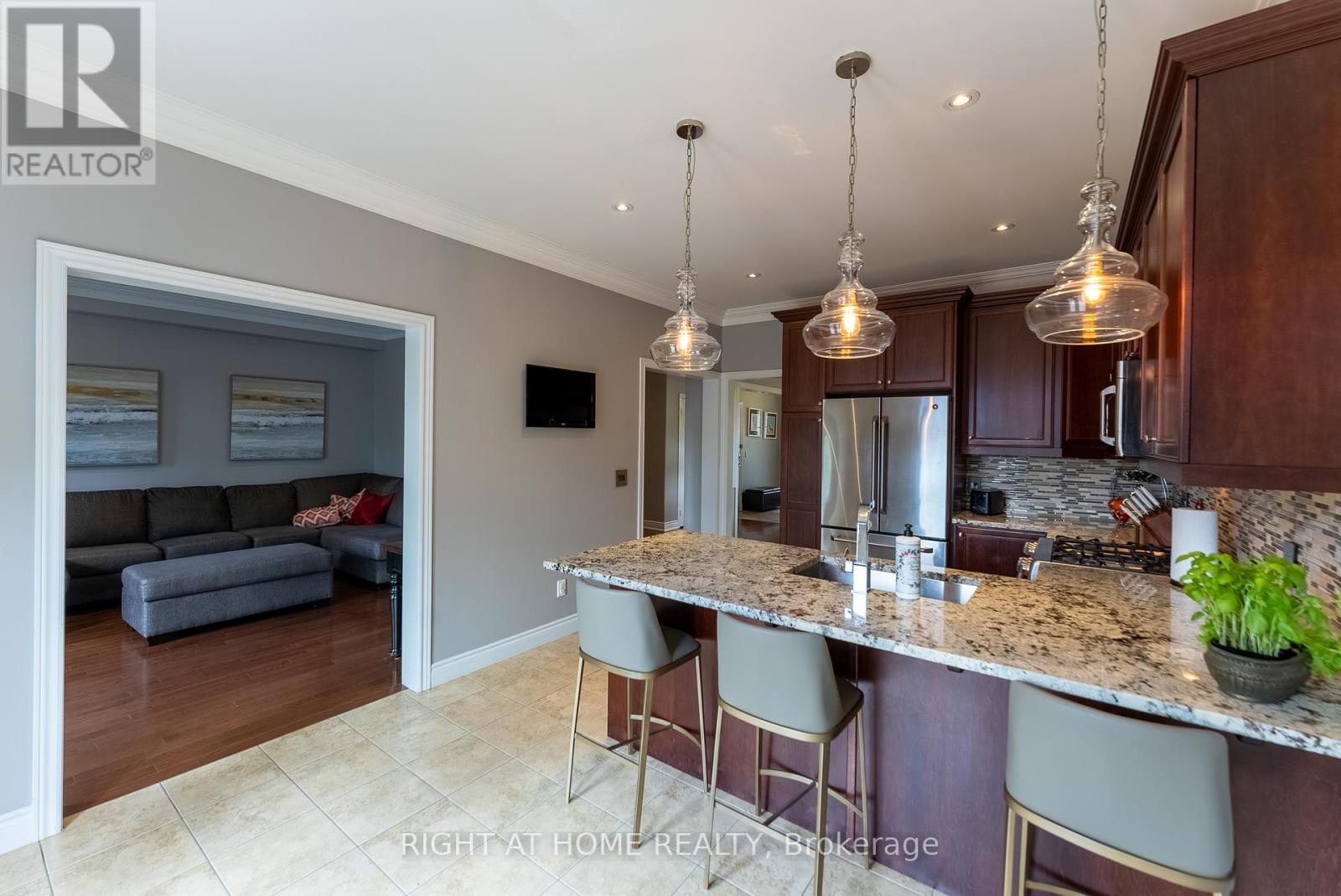 1660 Moyer Avenue Property Photo 11