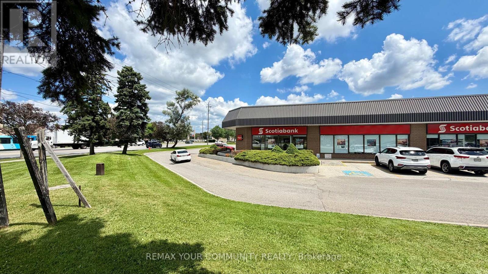 7315 Woodbine Avenue Property Photo 2