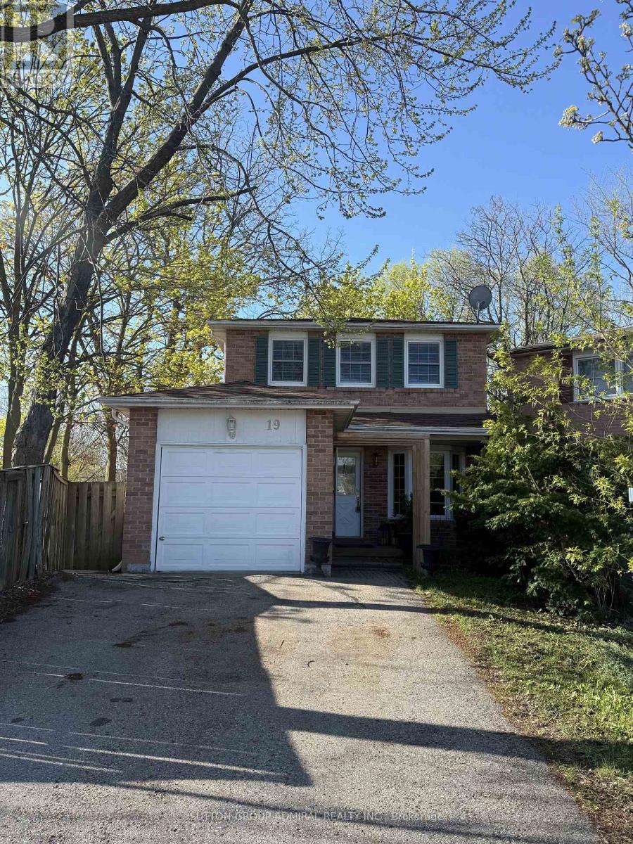 19 BACKUS COURT Property Photo 1