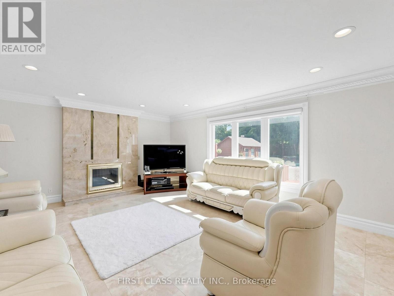 9 Westpoint Court Property Photo 16