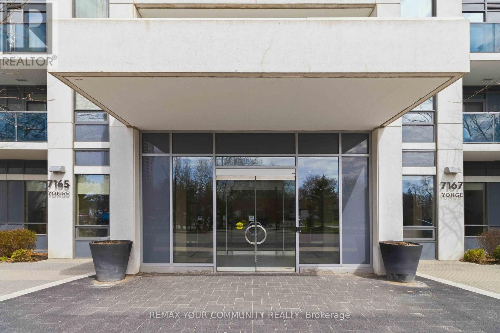 418 - 7167 Yonge Street Property Photo 2