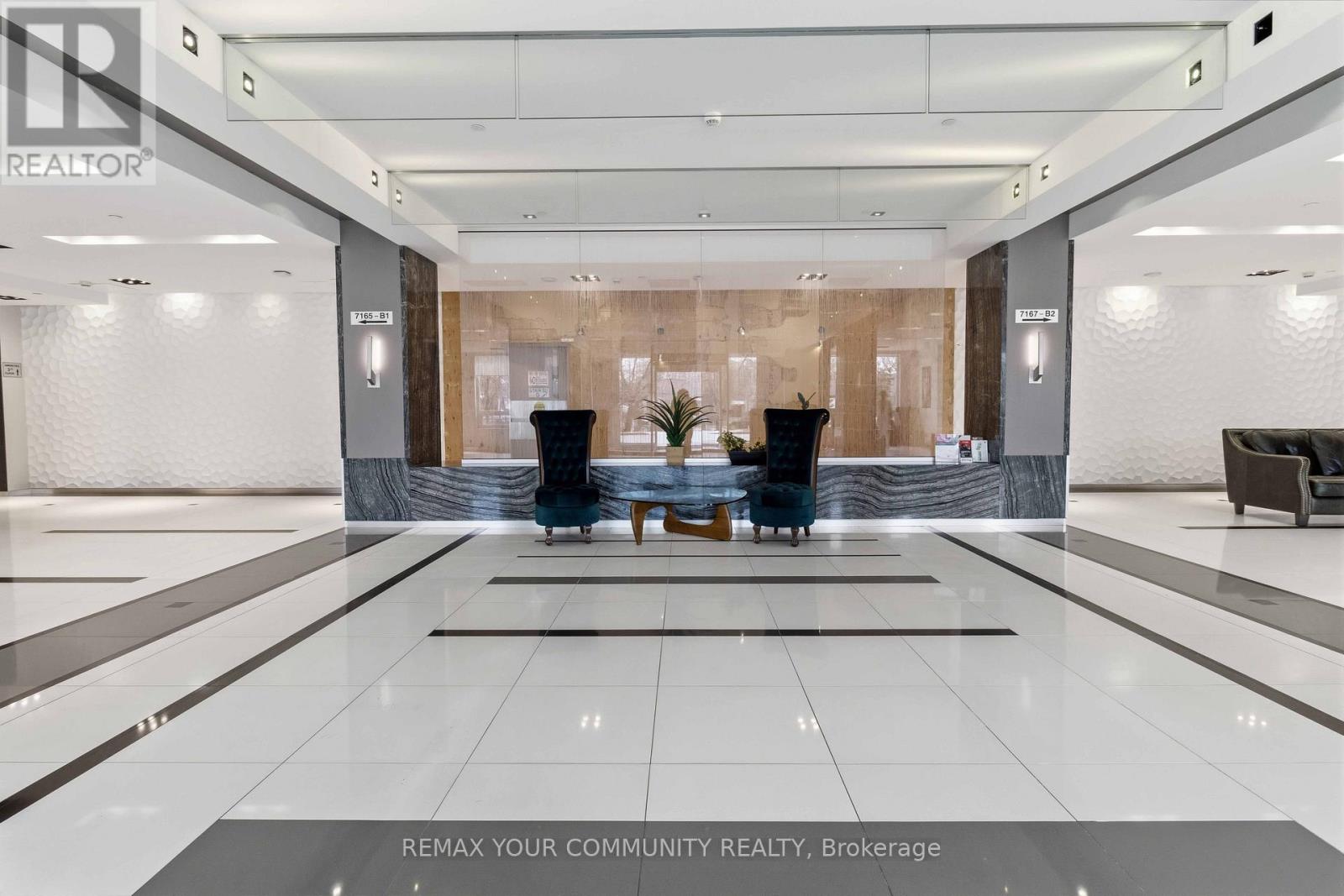 418 - 7167 Yonge Street Property Photo 3