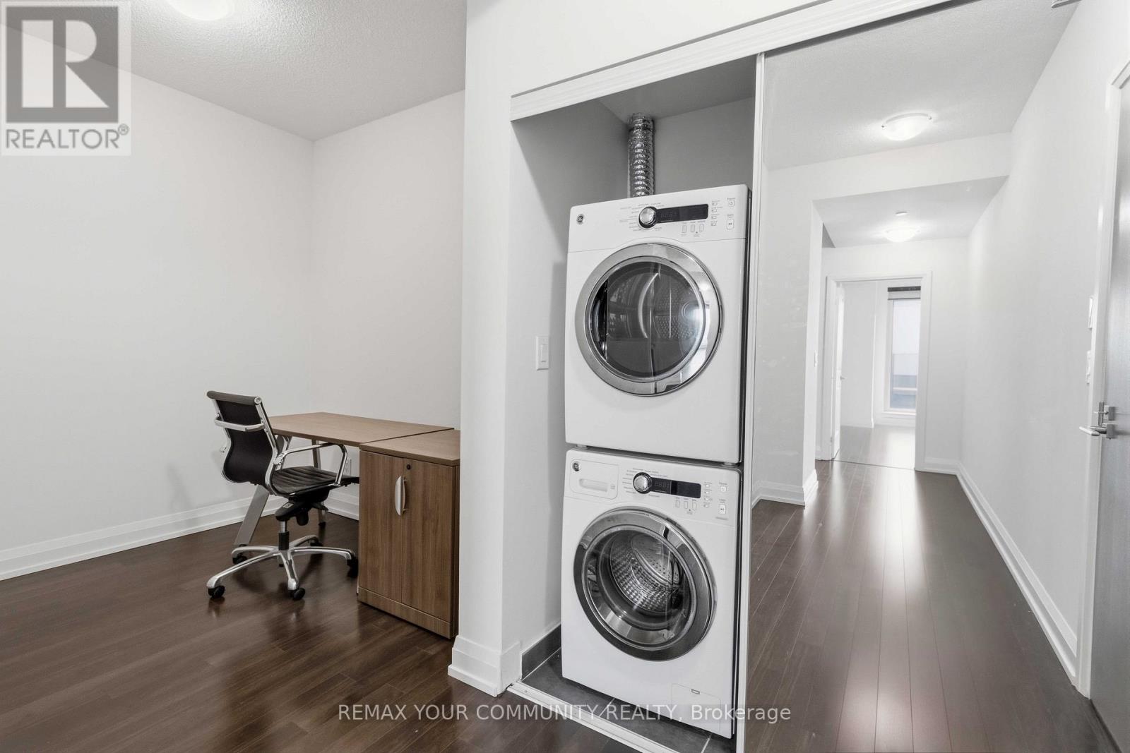 418 - 7167 Yonge Street Property Photo 7