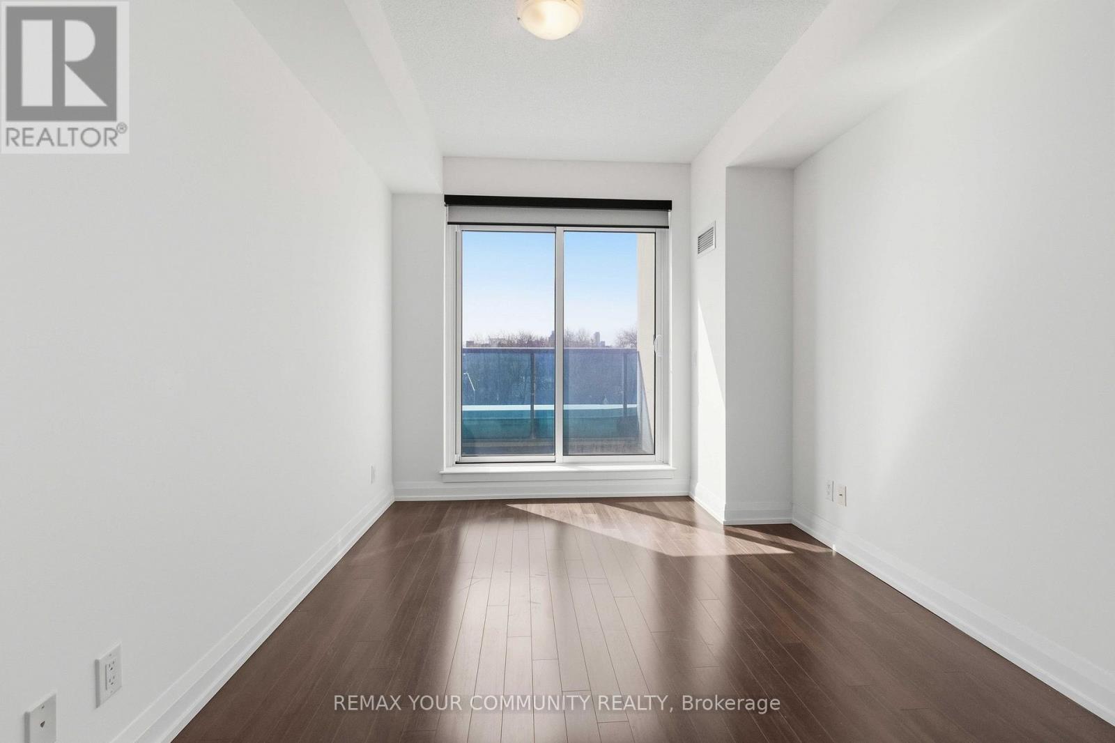 418 - 7167 Yonge Street Property Photo 15