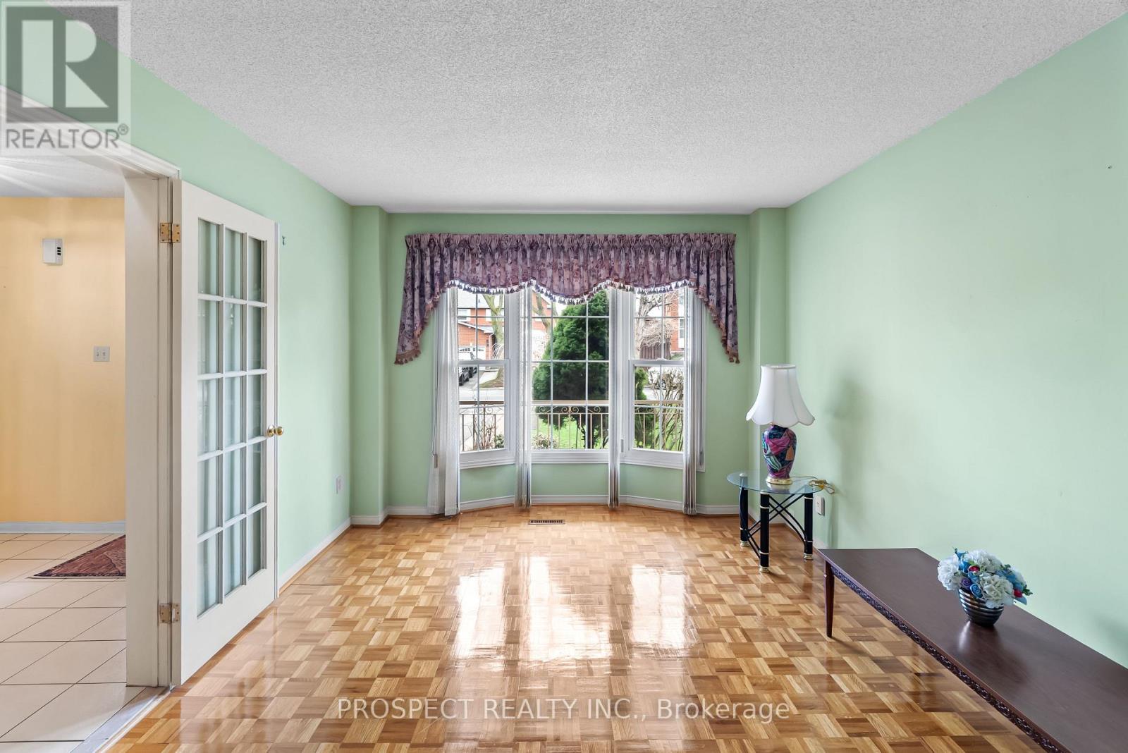 9 Wheatley Road Property Photo 7