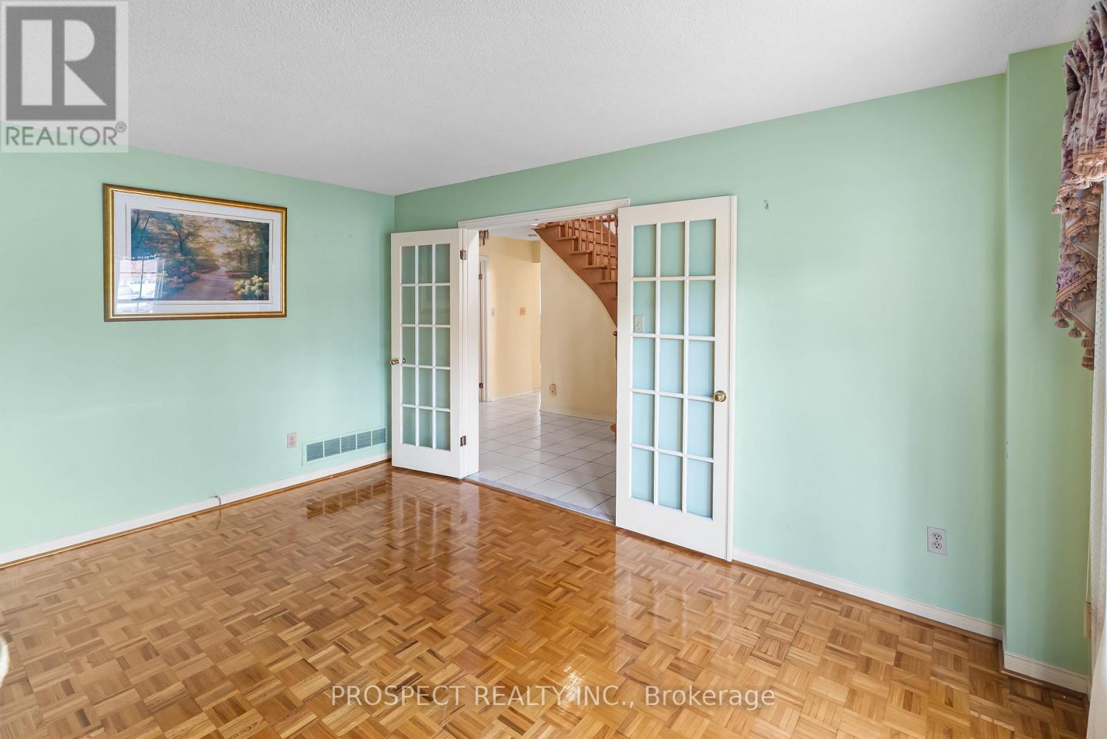 9 Wheatley Road Property Photo 8