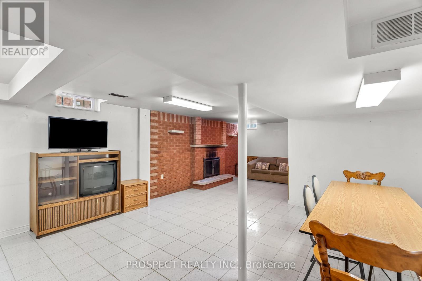 9 Wheatley Road Property Photo 32