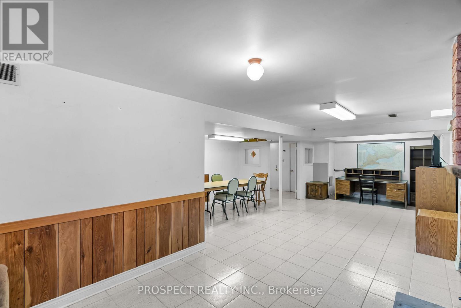 9 Wheatley Road Property Photo 33