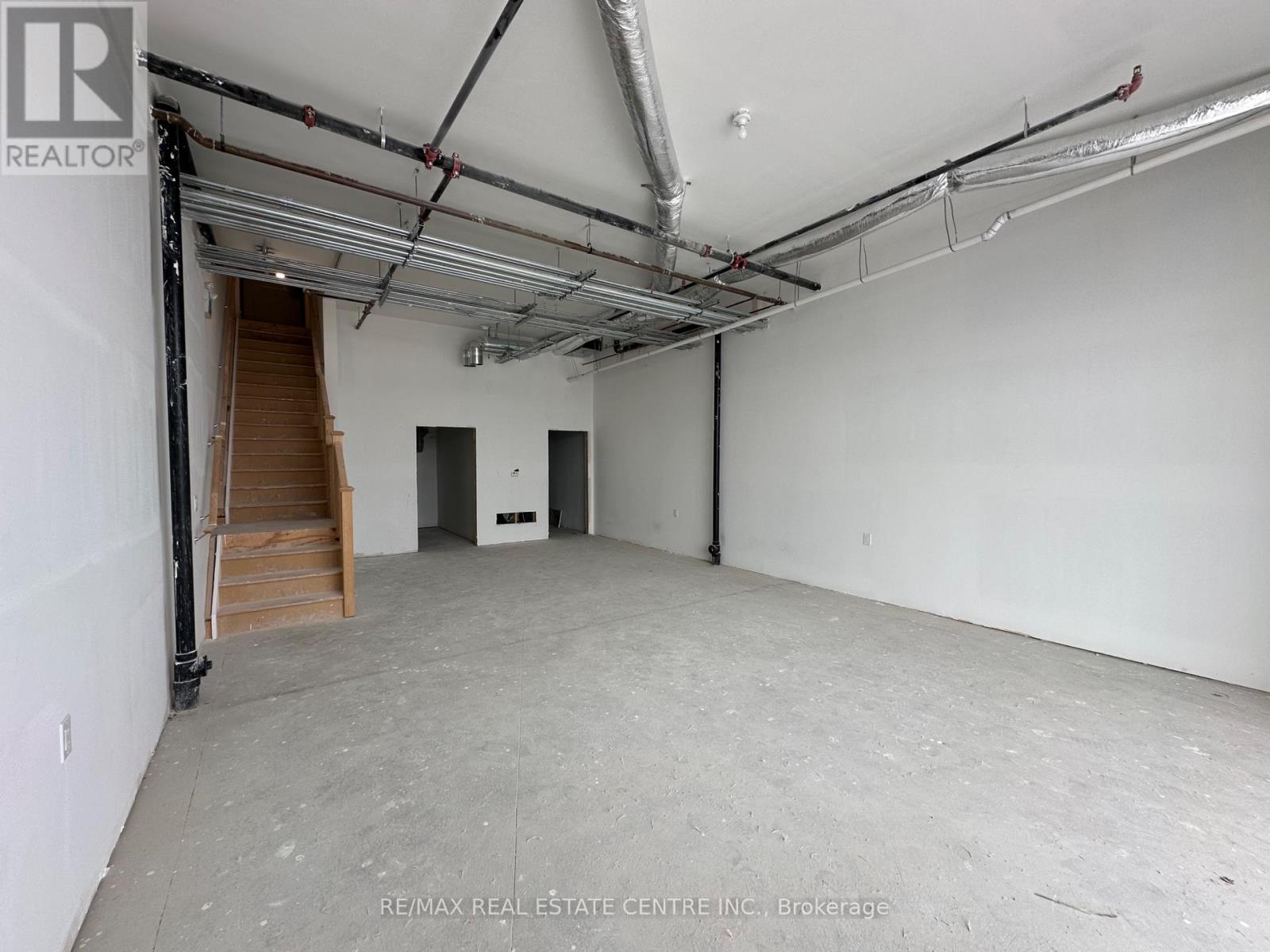 3 - 200 Dissette Street Property Photo 4
