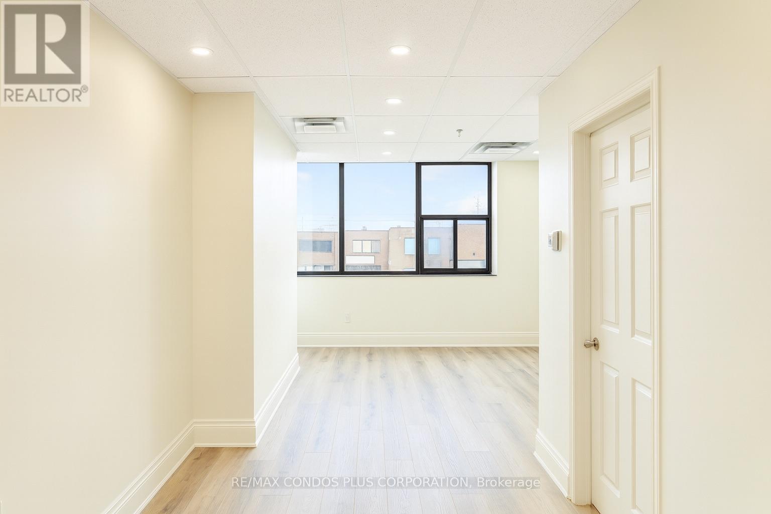 Unit 3 (second Floor) - 260 Regina Road Property Photo 1