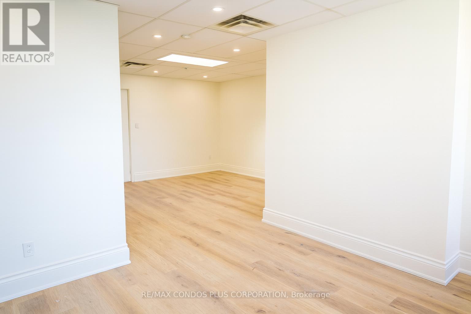 Unit 3 (second Floor) - 260 Regina Road Property Photo 4
