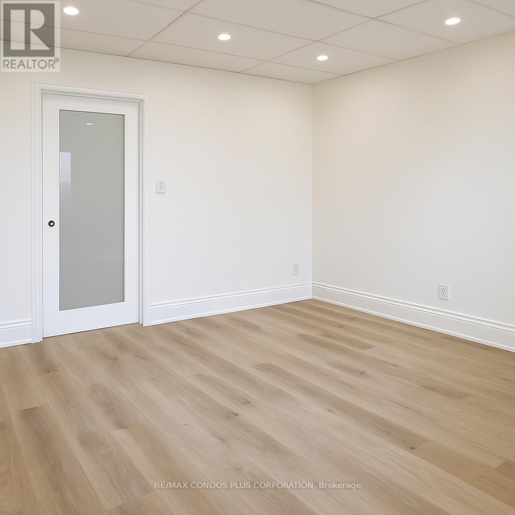 Unit 3 (second Floor) - 260 Regina Road Property Photo 7