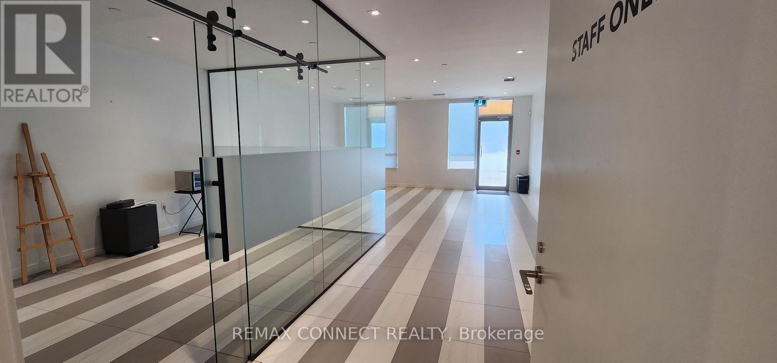 D - 60 South Town Centre Boulevard Property Photo 7