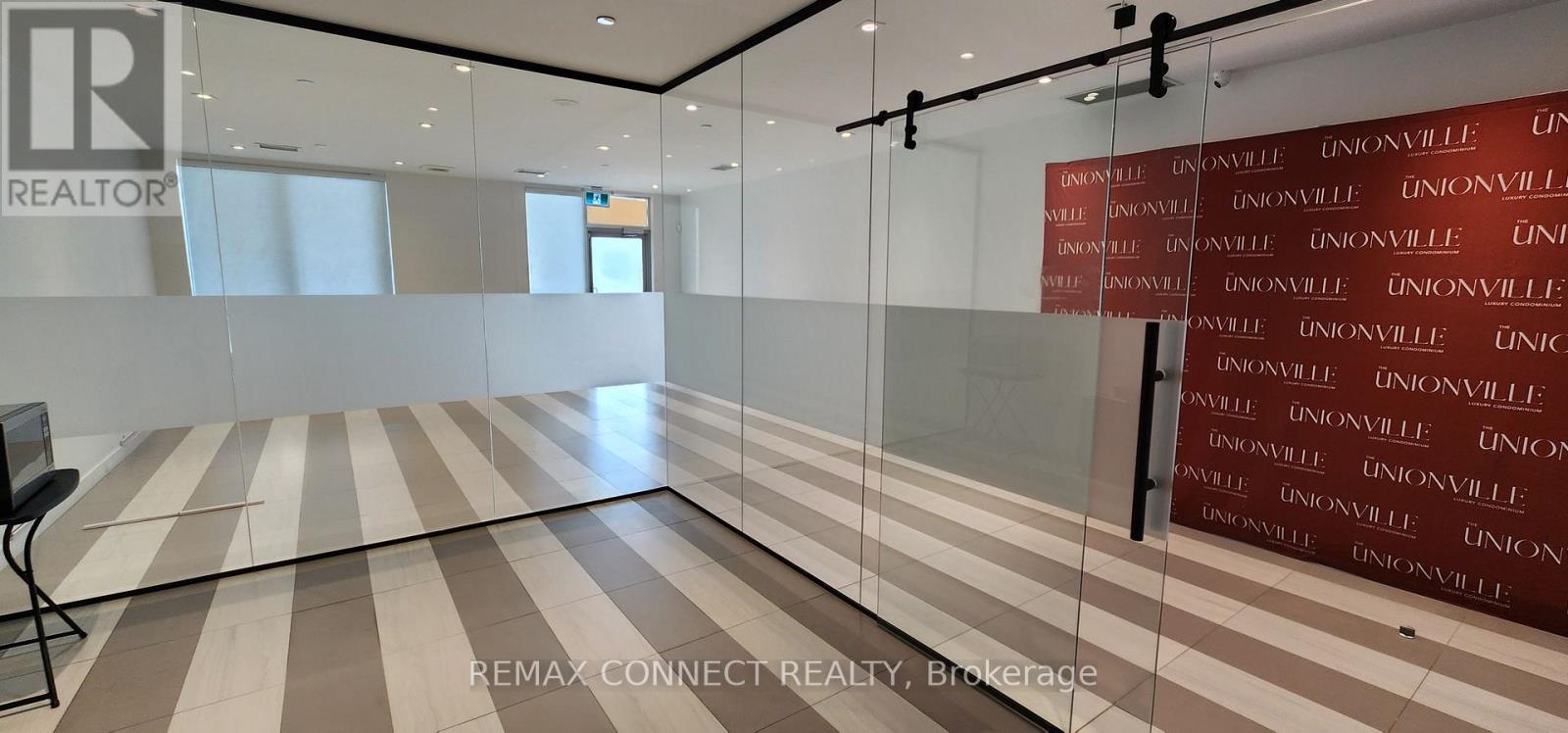 D - 60 South Town Centre Boulevard Property Photo 8