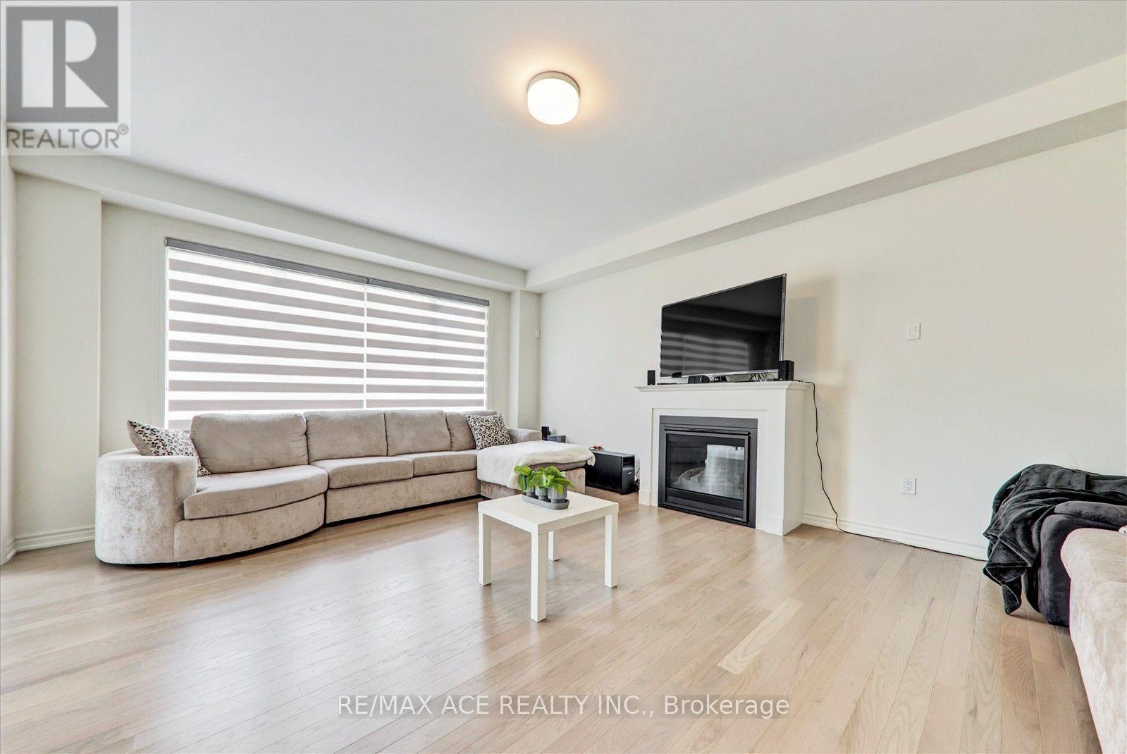 4 Emerald Grove Property Photo 16