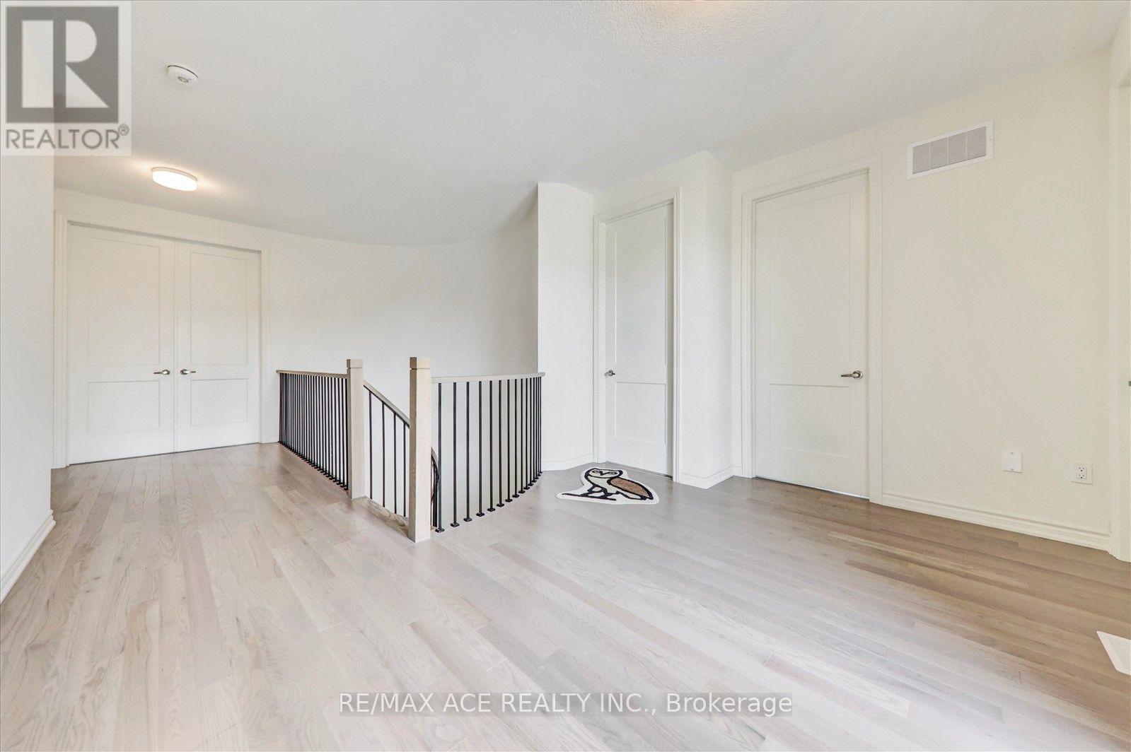 4 Emerald Grove Property Photo 25