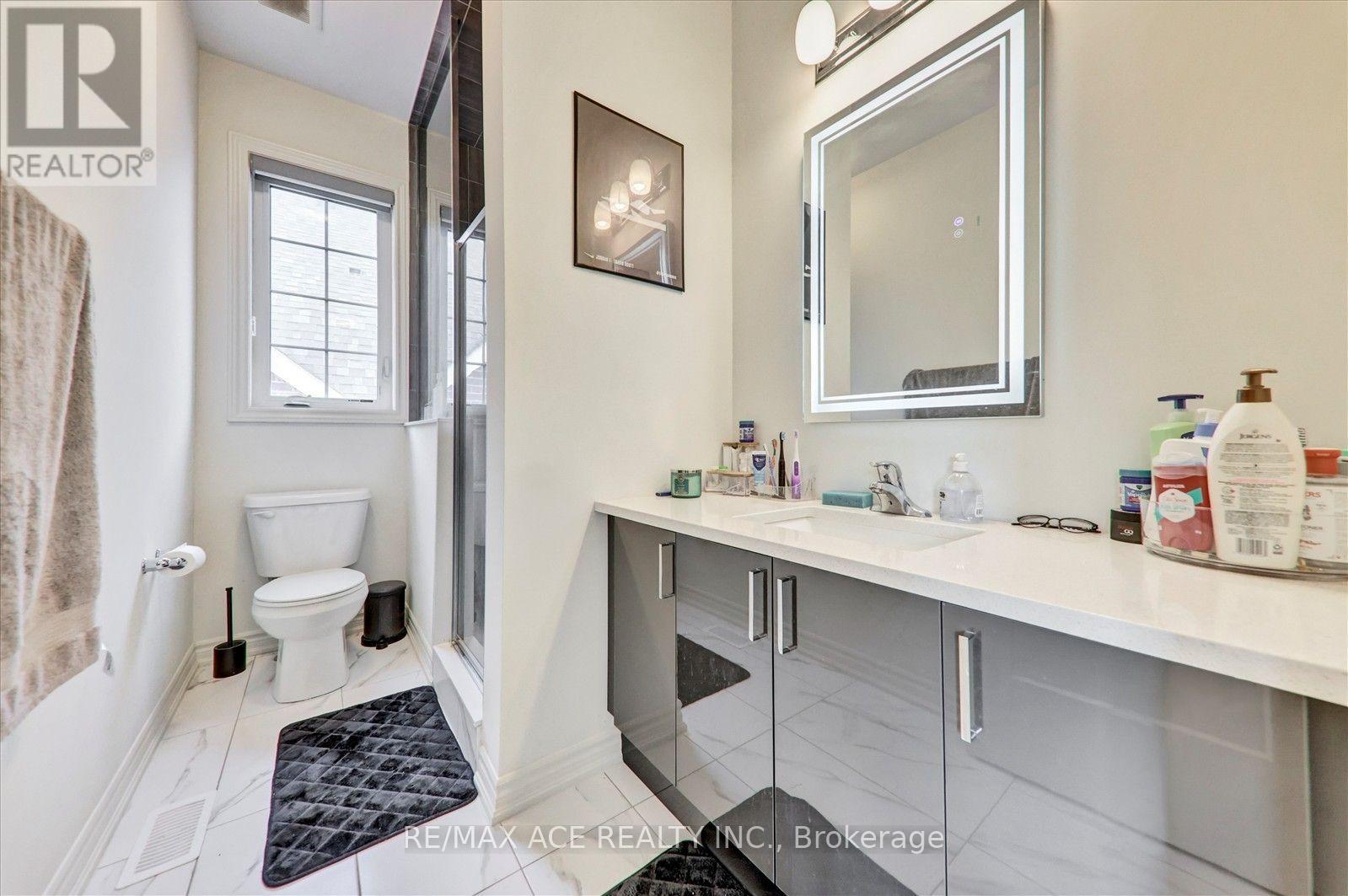 4 Emerald Grove Property Photo 36