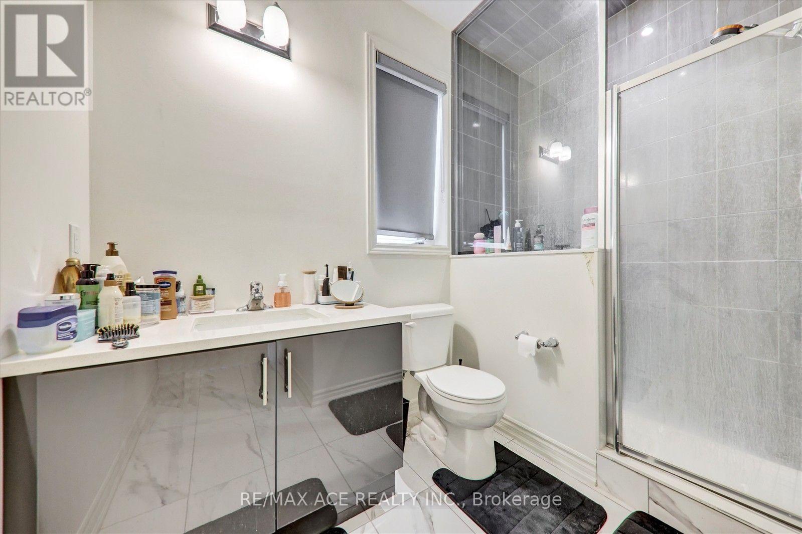 4 Emerald Grove Property Photo 42