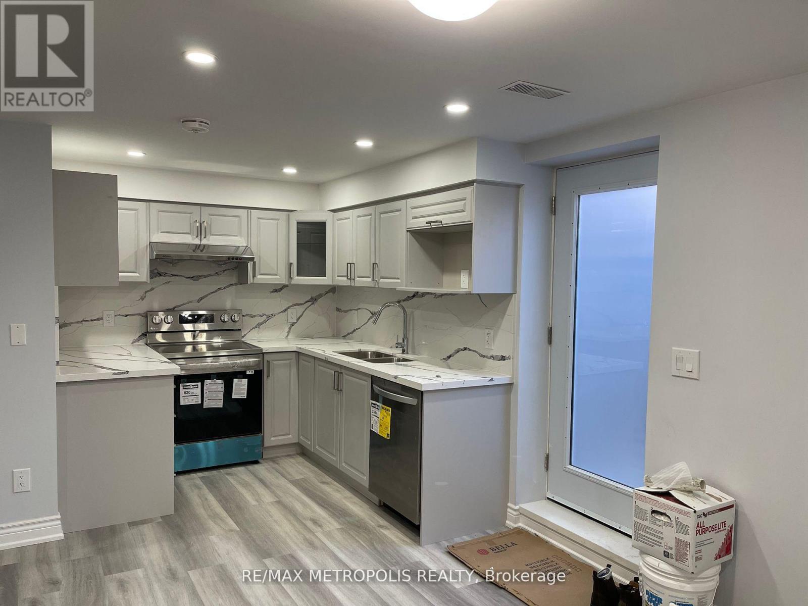 Bsmt - 272 Cornell Park Avenue Property Photo 1